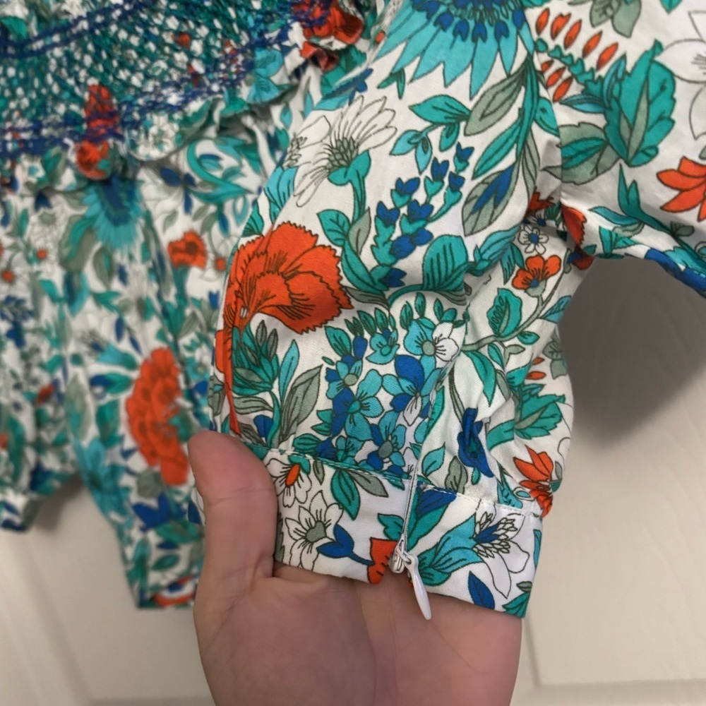 NEW LORETTA CAPONI | Florinda Floral Smocked Cotton Crop Top in Surfinas Sz XS - Picture 4 of 9